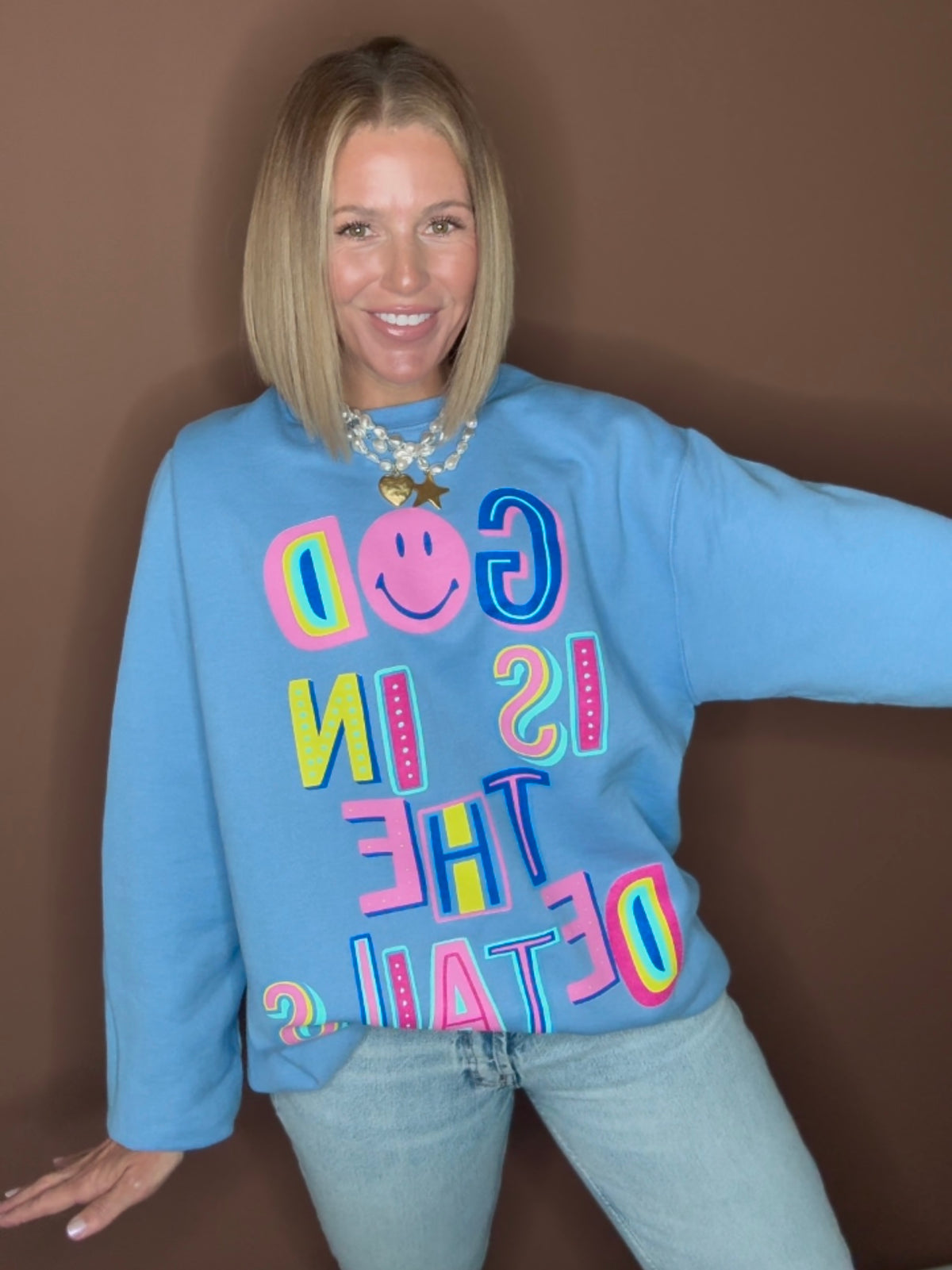 DIVINE DETAILS SWEATSHIRT