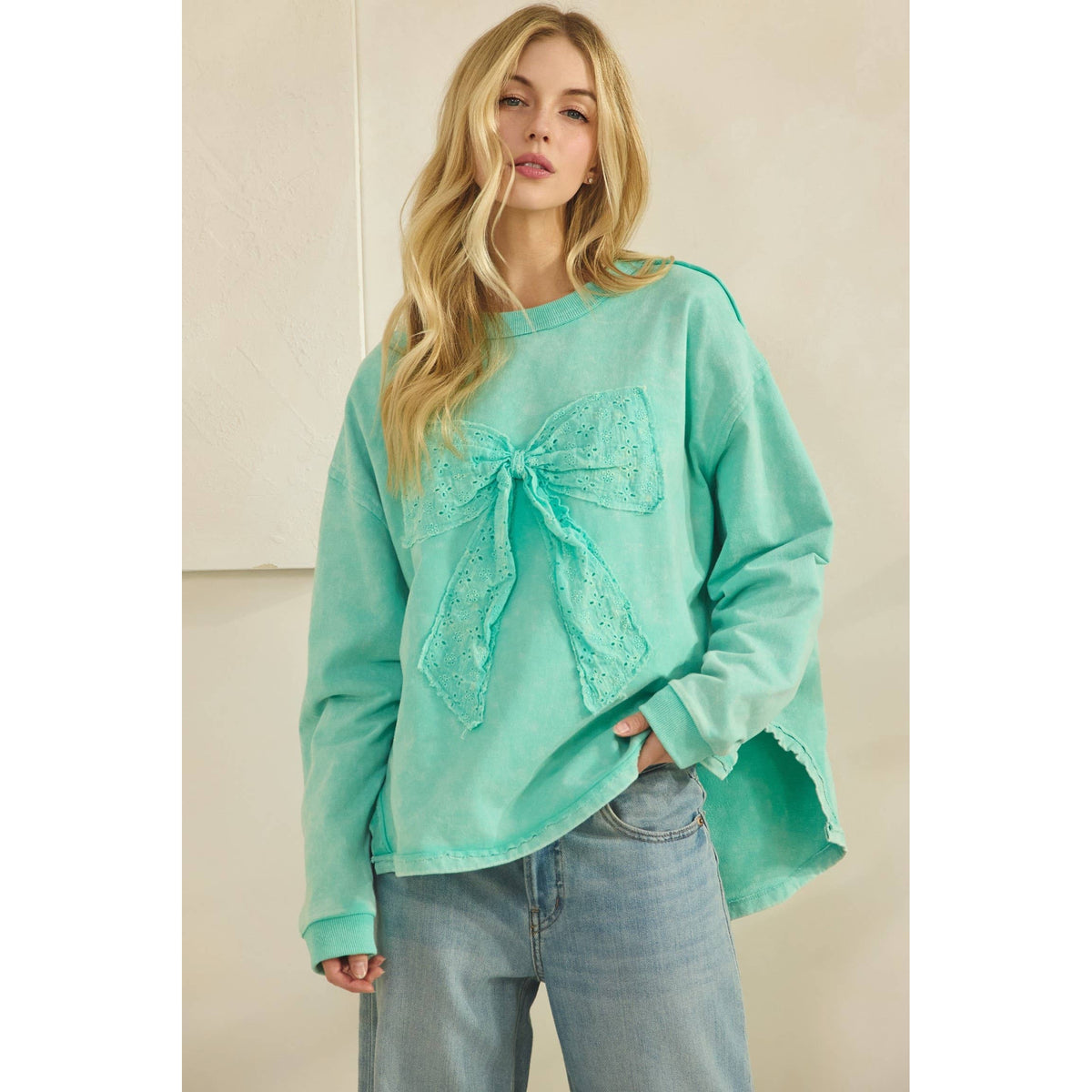 WHIMSY BOW SWEATSHIRT x MINT